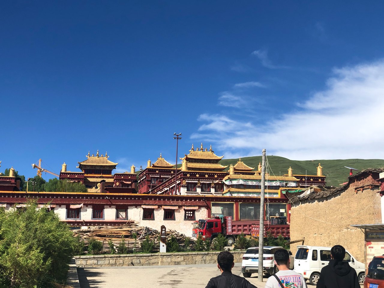 理塘 · 世界高城的藏寨与草原