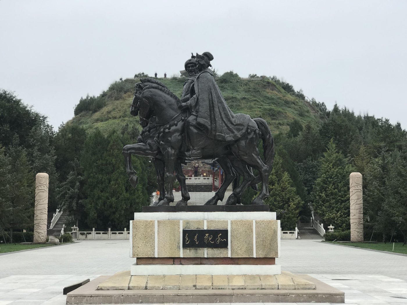昭君博物院 · 青冢