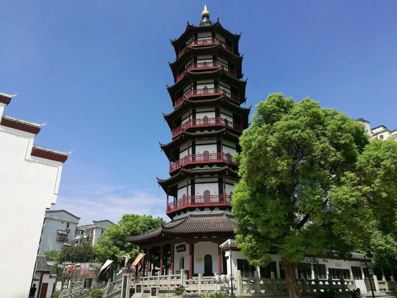 绳金塔